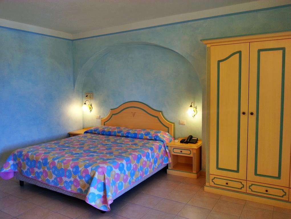 Residence Riva Azzurra Cannigione Værelse billede