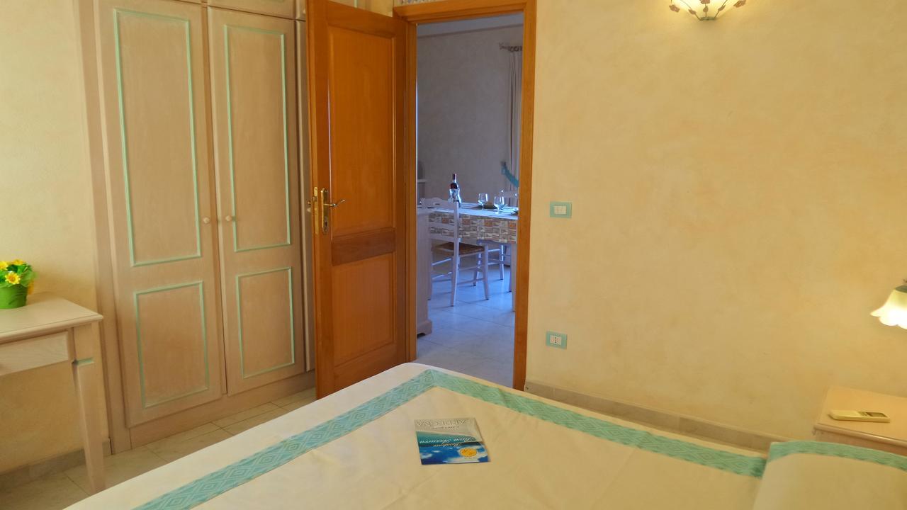 Residence Riva Azzurra Cannigione Eksteriør billede